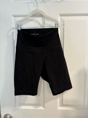 Everlane Women's Black the performance high rise bike short